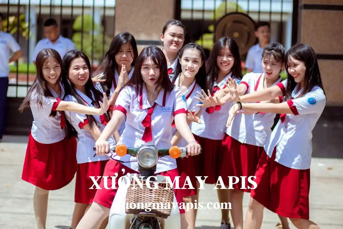 đồng phục học sinh