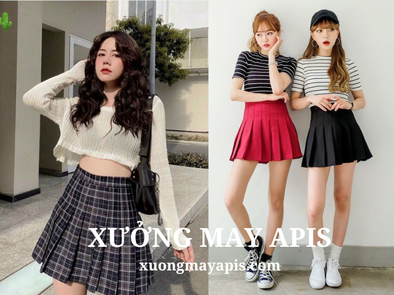 Chân váy xếp ly ngắn phối với áo croptop